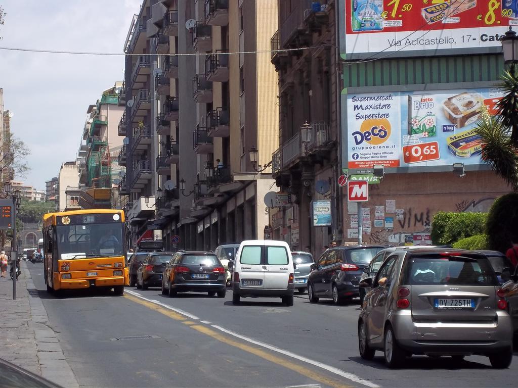 La Casa Del Nespolo Apartamento Catânia Quarto foto